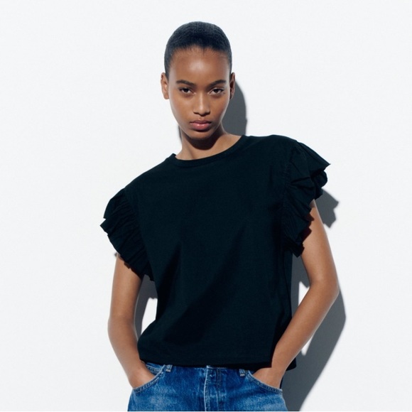 Zara 🖤🖤🖤 Ruffle Sleeve Top -Size Small - NWT - Picture 1 of 5